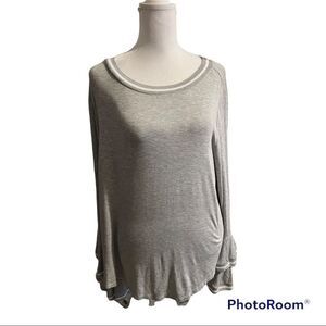 Marled Super cute LS T-shirt w/ double ruffles at cuffs.